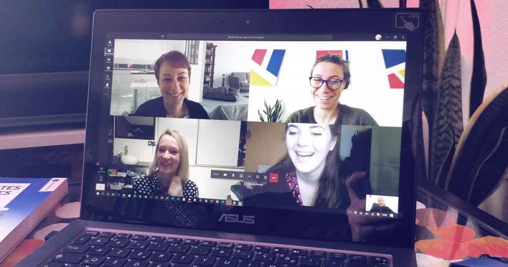 Echanges entre collaborateurs de l'agence Inoxia par visio avec Teams de Microsoft